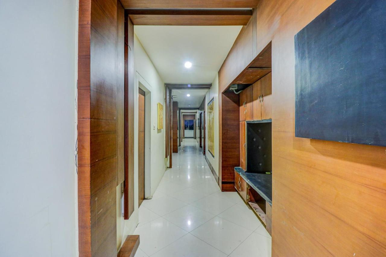 Oyo 61861 Hotel Dream Palace Durg Екстер'єр фото