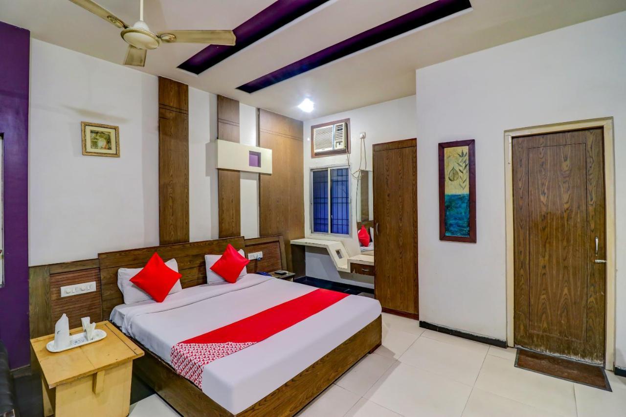 Oyo 61861 Hotel Dream Palace Durg Екстер'єр фото