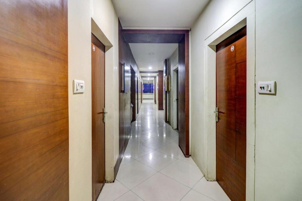 Oyo 61861 Hotel Dream Palace Durg Екстер'єр фото